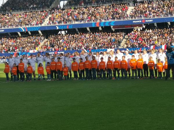 Des petits tigres sur la pelouse de Clermont-Ferrand lors du crunch France vs Angleterre !!
